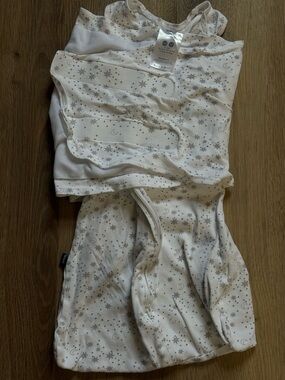 Halo Gray Star & Moon Sleep Sack Swaddle